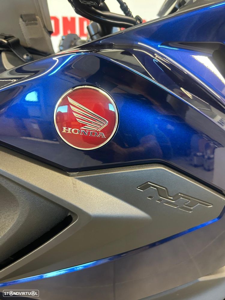 Honda NT NT1100 (Manual) - 5