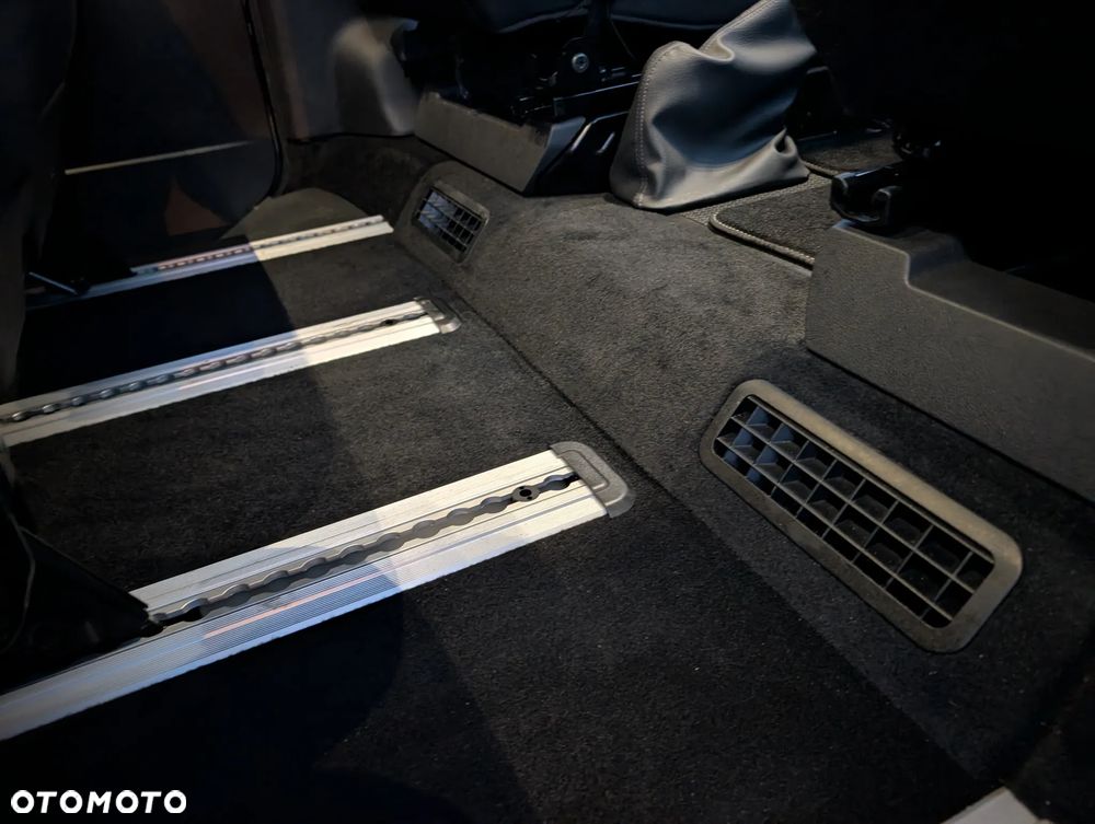 Renault Trafic Grand 2.0 dCi EDC - 17