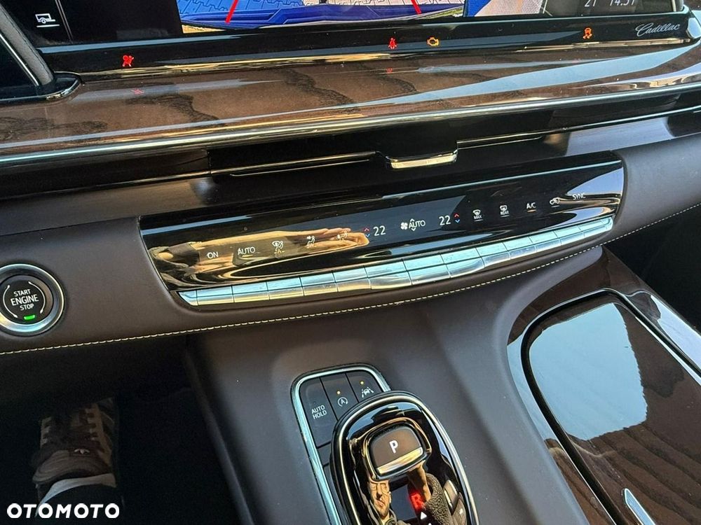 Cadillac Escalade - 37