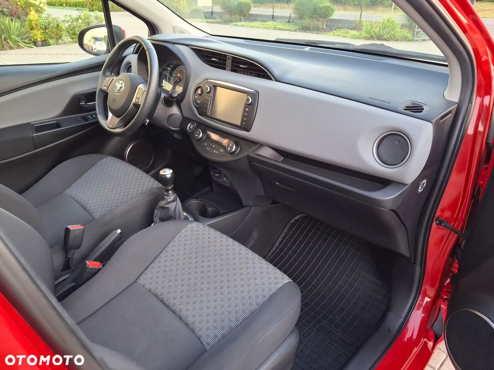 Toyota Yaris 1.33 VVT-i Executive - 21