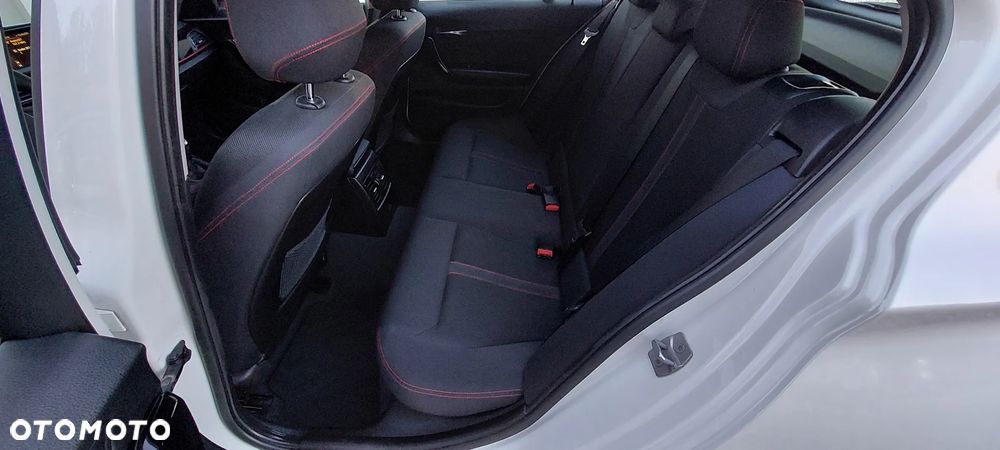 BMW Seria 1 116i Sport Line - 22