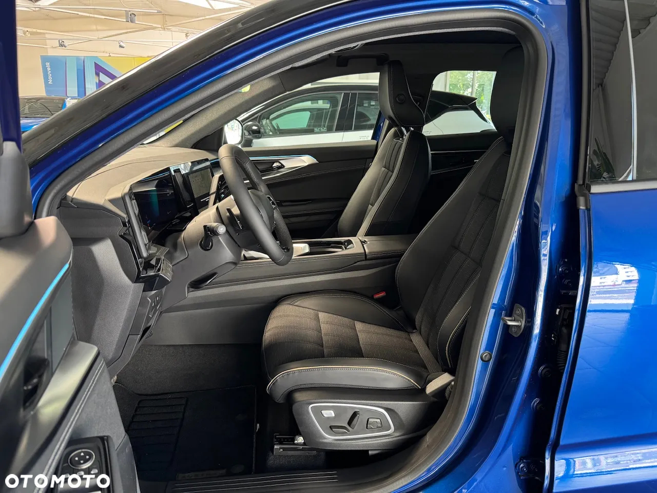 Renault Austral 1.3 TCe mHEV Iconic - 10