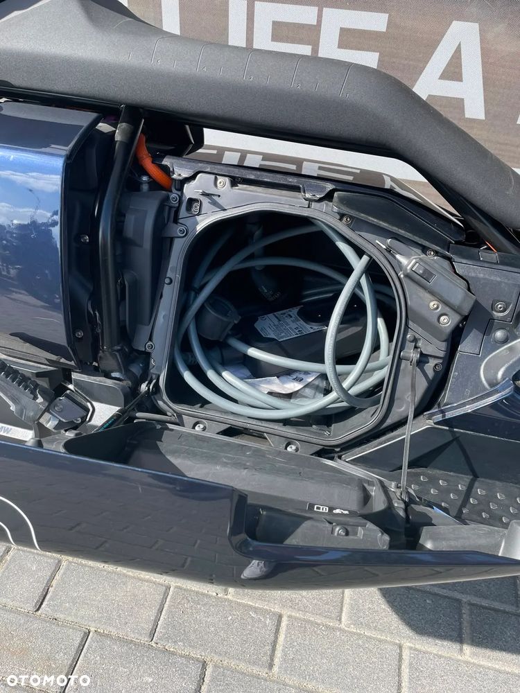 BMW CE 04 - 18