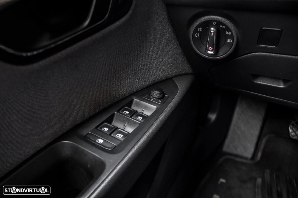 SEAT Leon ST 1.6 TDI Reference S/S - 18