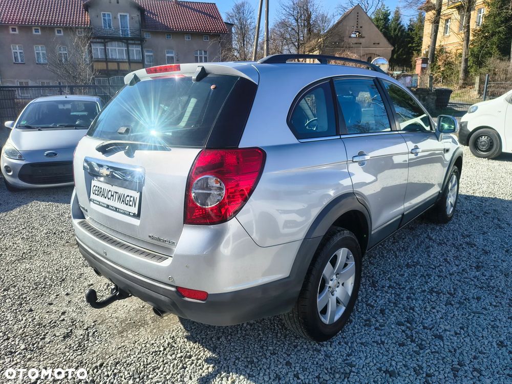 Chevrolet Captiva 2.4 2WD 7 Sitzer LS Family Edition - 9
