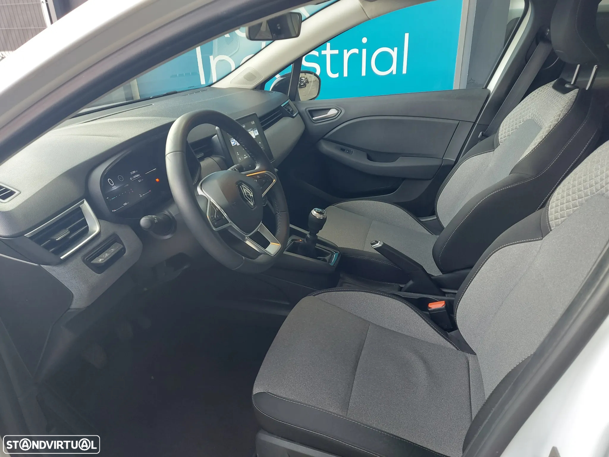 Renault Clio 1.0 TCe Evolution - 8