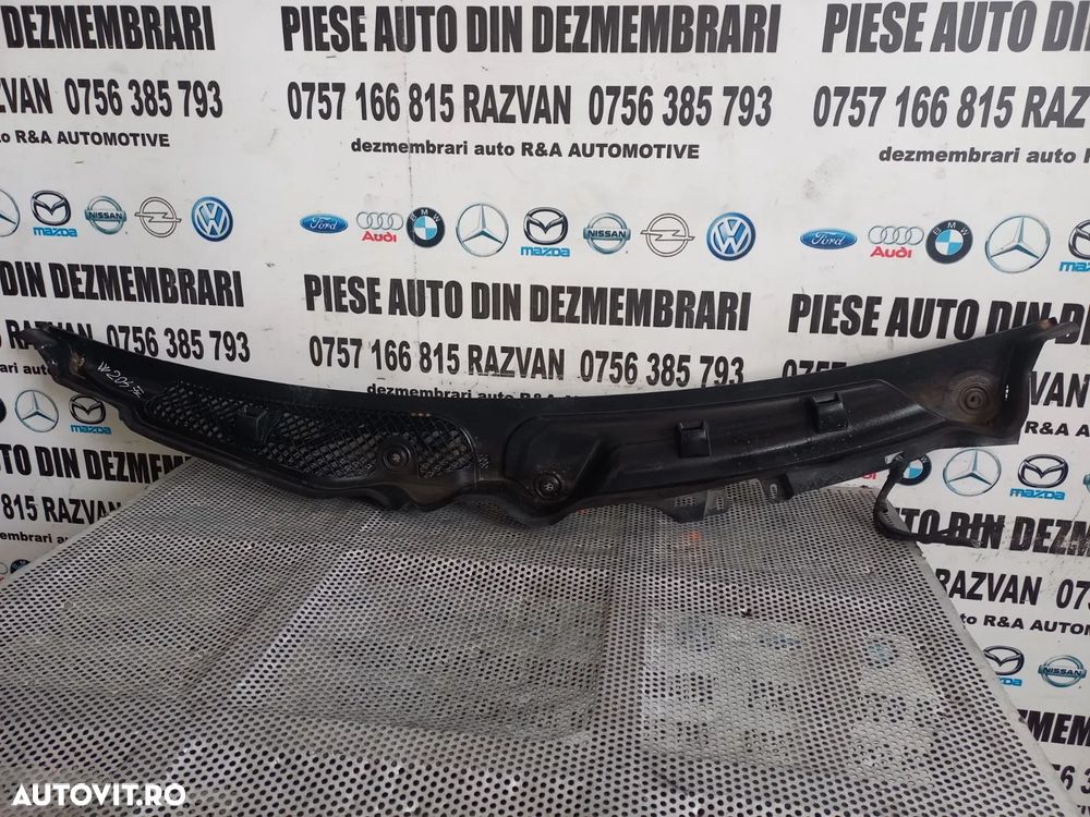 Grila Stergatoare Mercedes C Class W204 Volan Stanga Europa An 2007-2008-2009-2010-2011-2012-2013-2 - 2