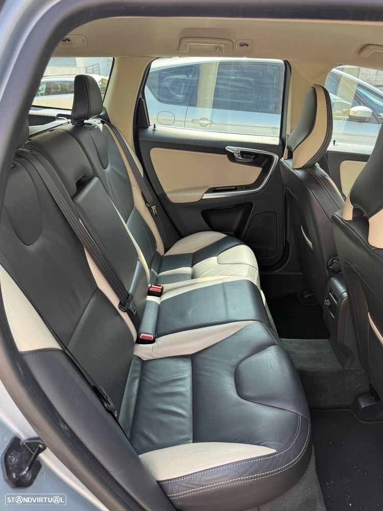Volvo XC 60 2.0 D4 R-Design Start/Stop - 8