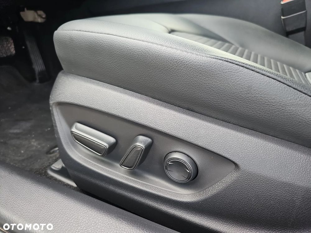 Toyota Camry 2.5 Hybrid Prestige CVT - 15