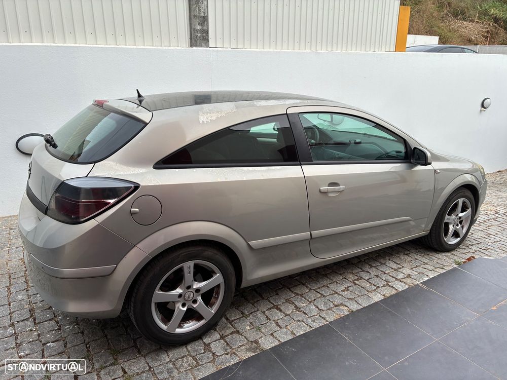 Opel Astra GTC 1.3 CDTi - 5