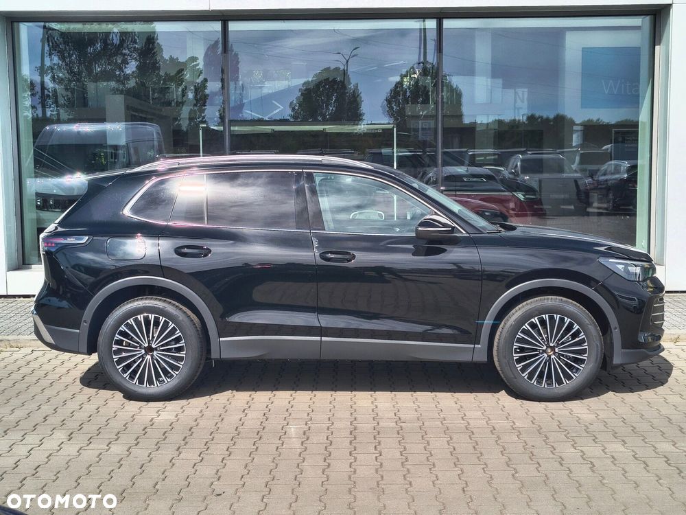 Volkswagen Tiguan - 5