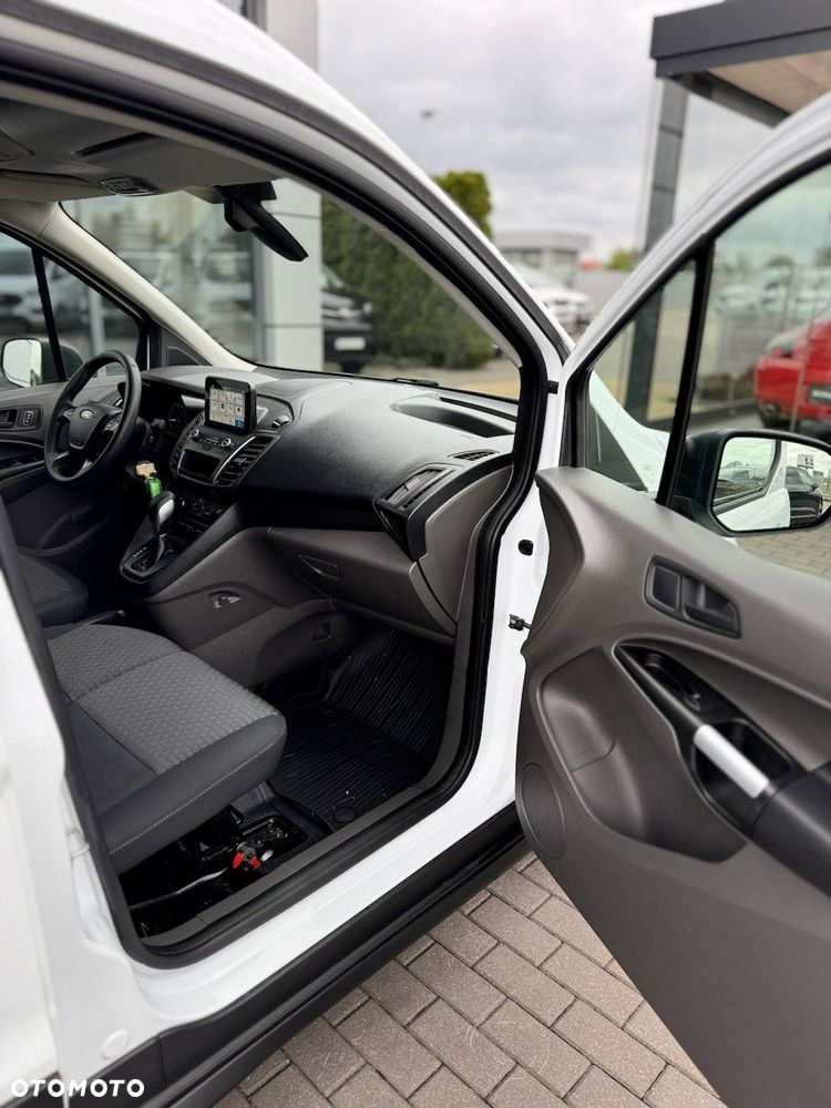 Ford Transit Connect - 13