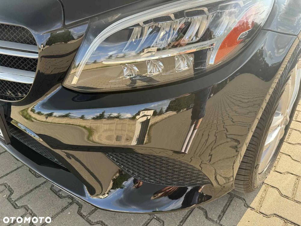Mercedes-Benz Klasa C 300 4Matic 9G-TRONIC Avantgarde - 22