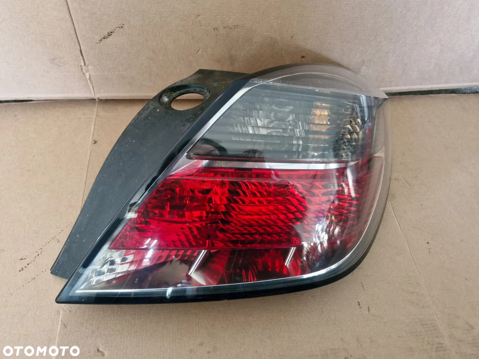 Lampa tylna tył prawa lewa opel Astra H III GTC 3 drzwi - 5