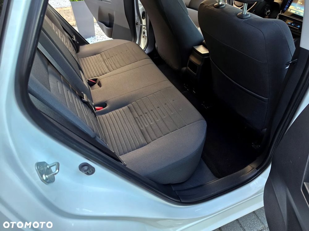 Toyota Auris 1.6 Premium - 25