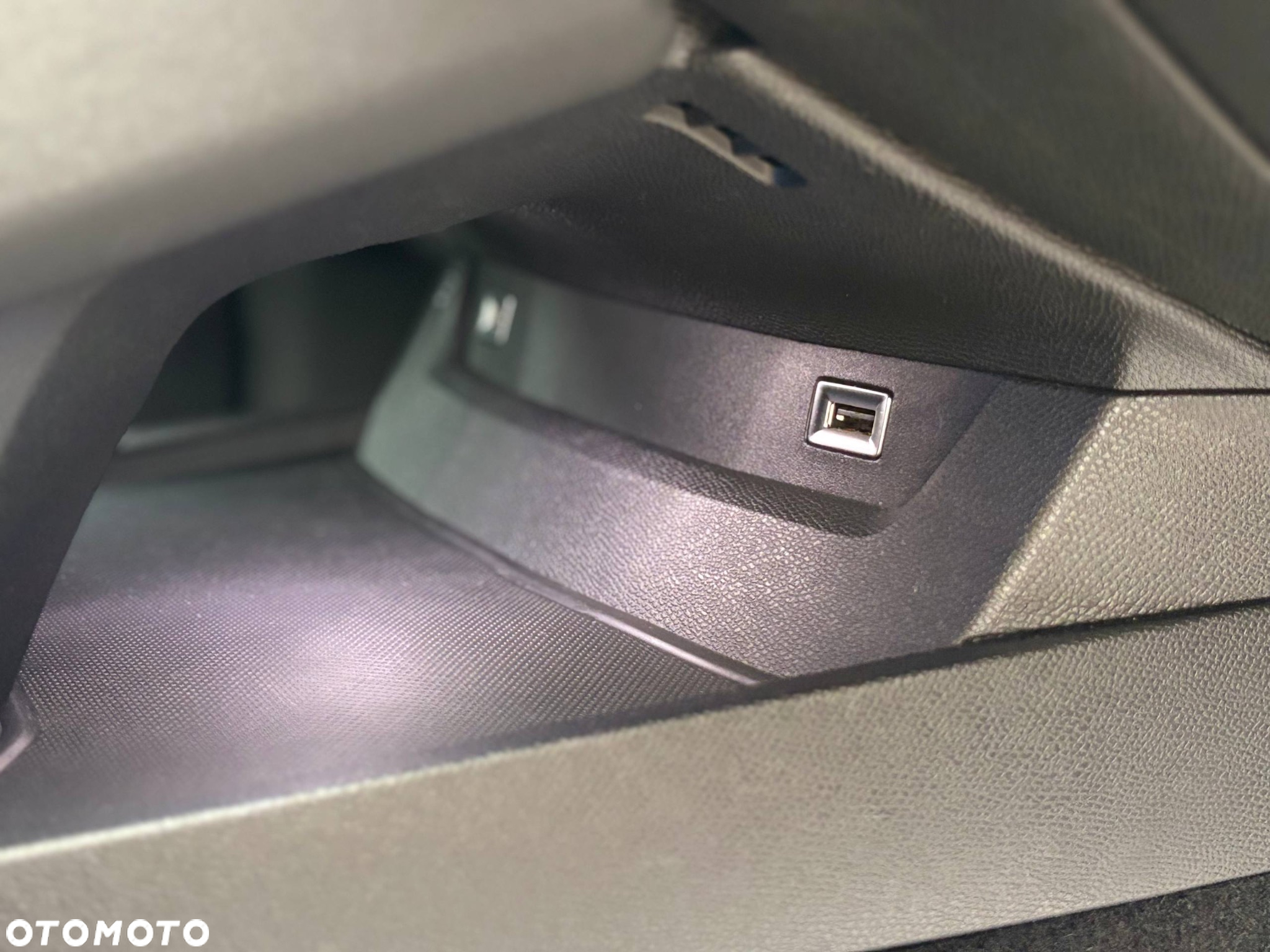 Peugeot 508 BlueHDi 130 EAT8 Allure - 34