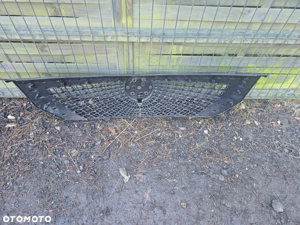 Donfeng 580 grill atrapa przód - 2