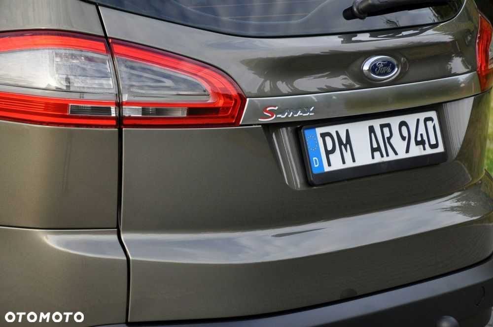 Ford S-Max - 16