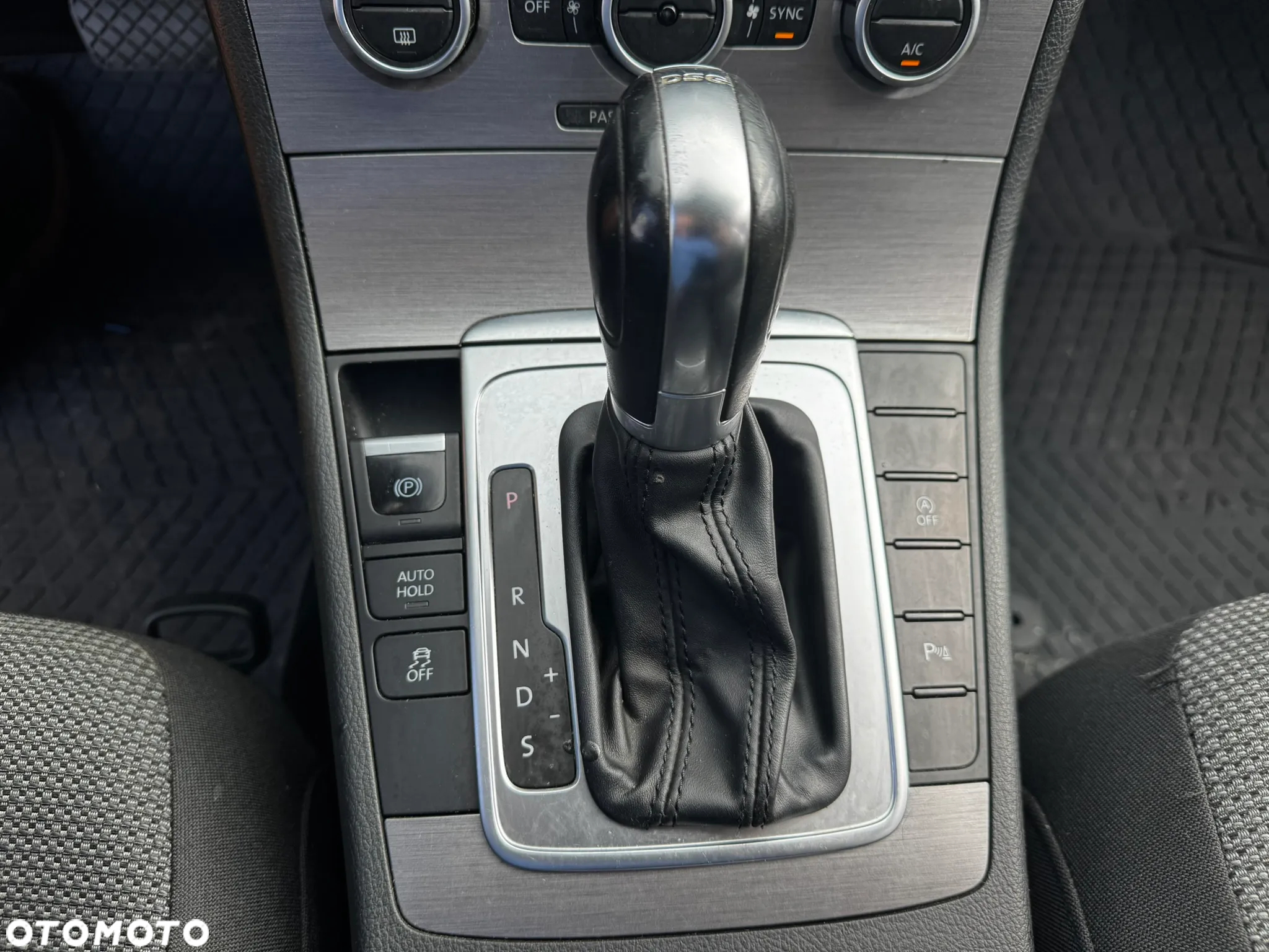 Volkswagen Passat Variant 2.0 Blue TDI DSG SCR Highline - 28