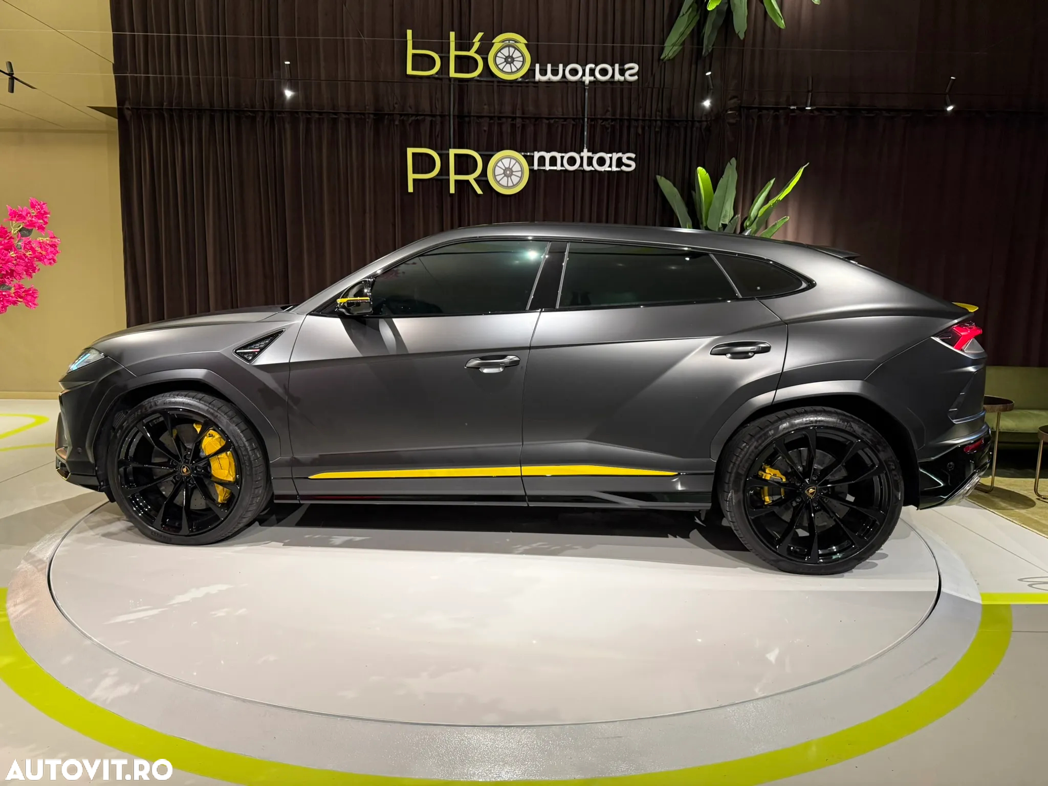 Lamborghini URUS - 6