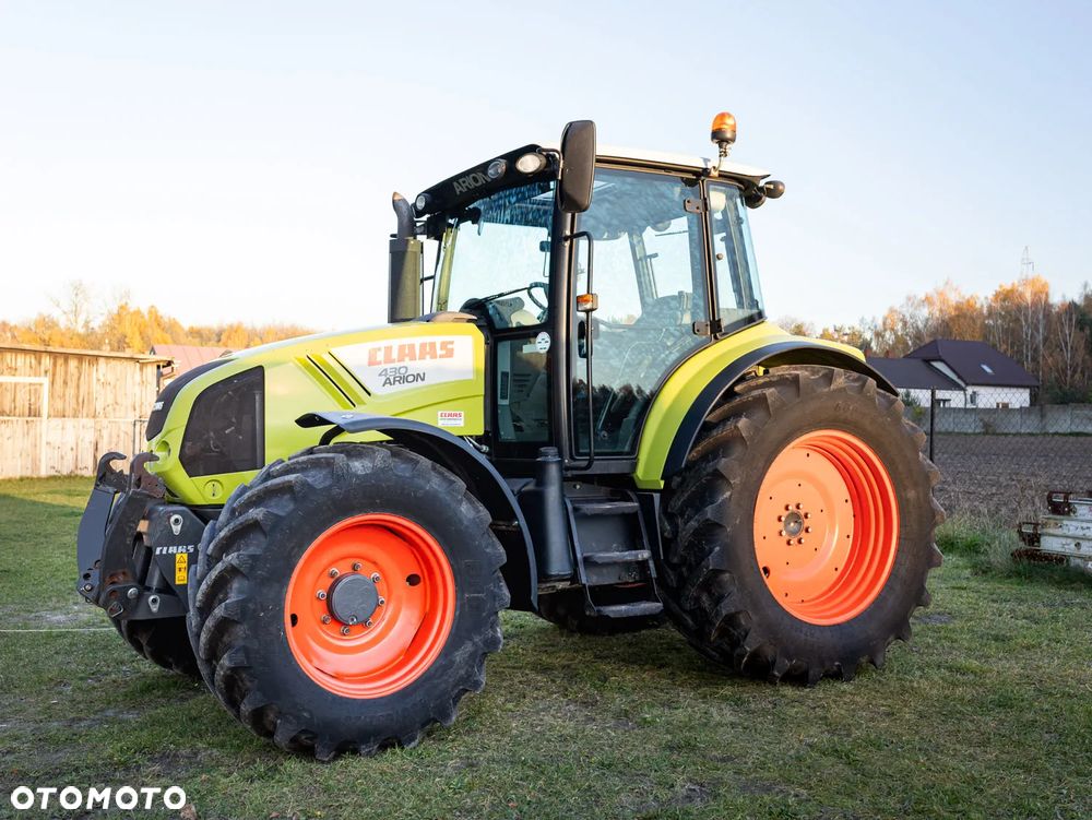 Claas ARION 430 - 1