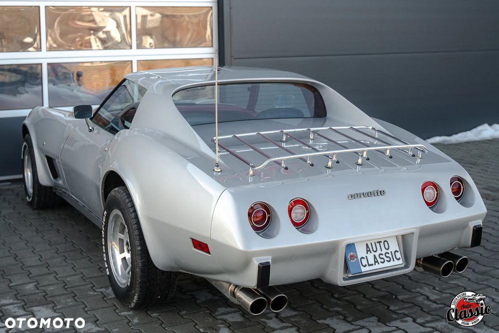 Chevrolet Corvette - 8