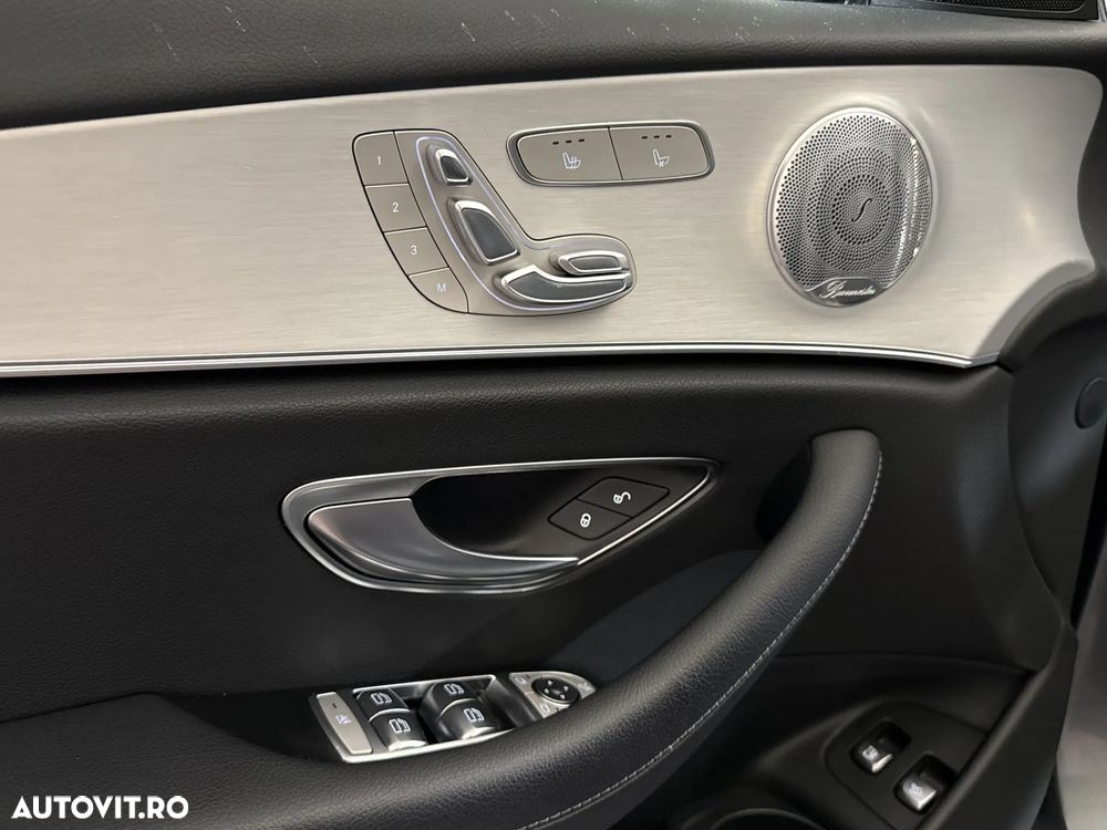 Mercedes-Benz E - 15