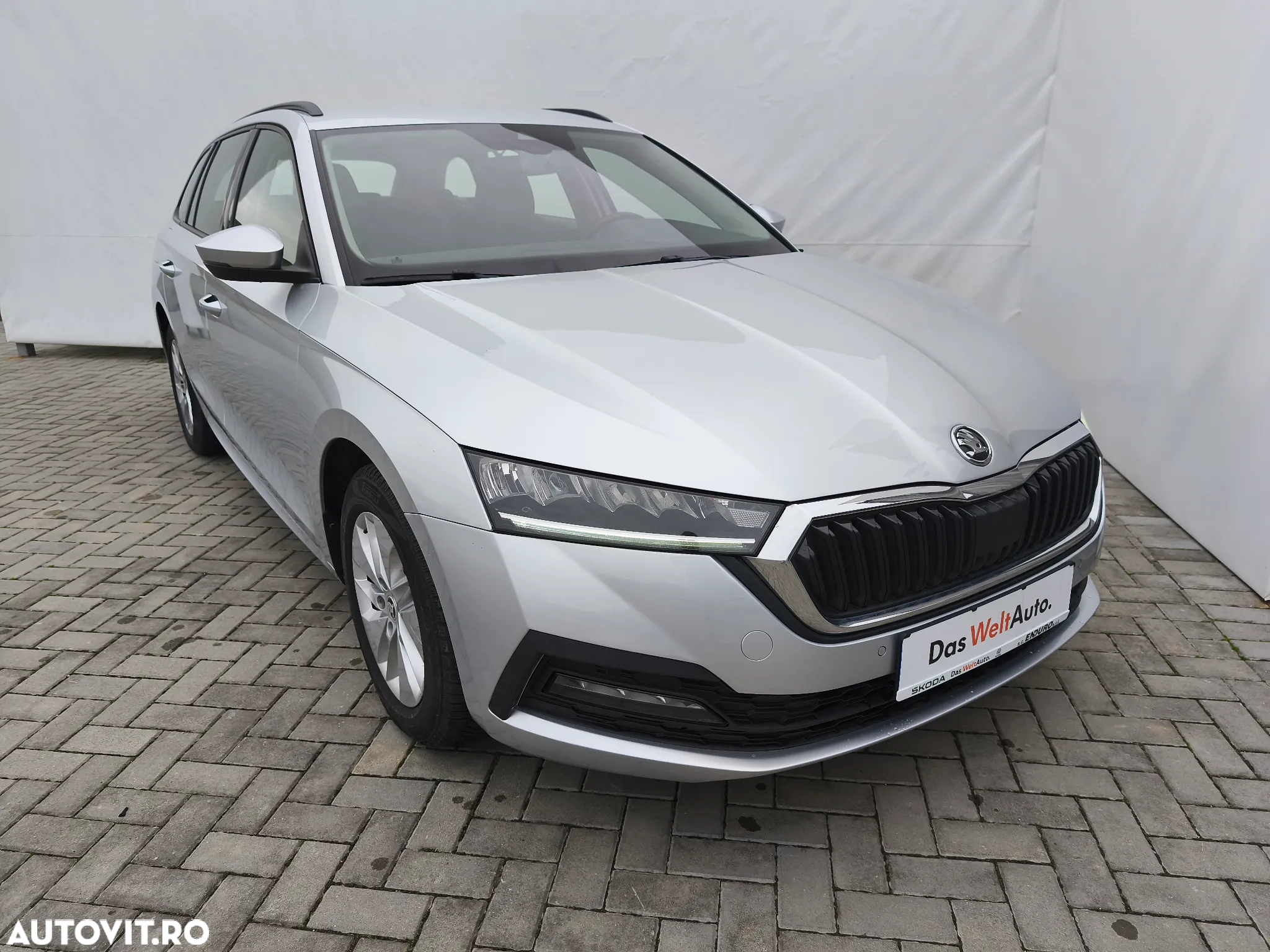 Skoda Octavia Combi 2.0 TDI Ambition - 4