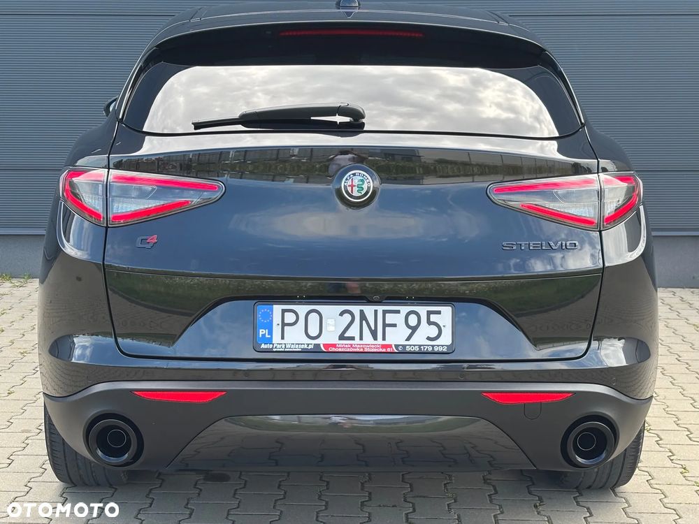 Alfa Romeo Stelvio - 5