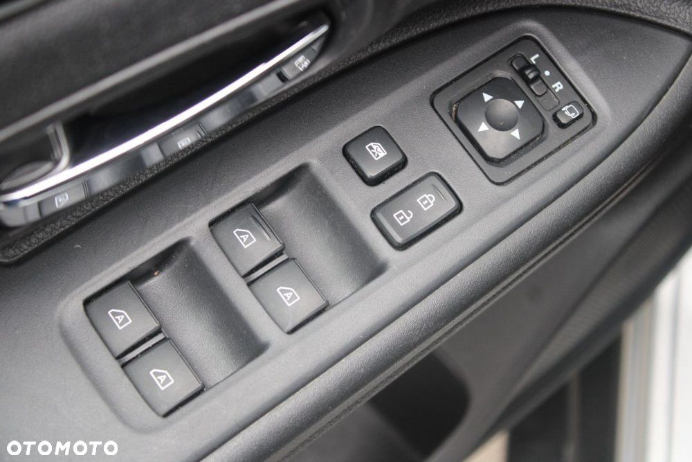 Mitsubishi Outlander - 20