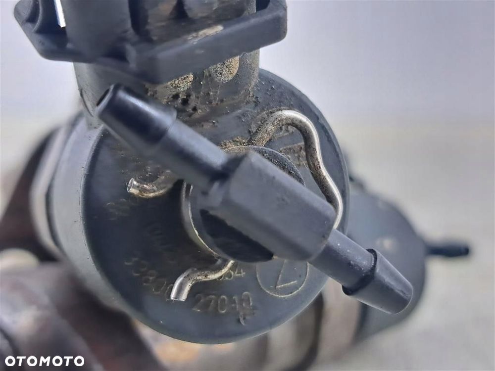 Wtrysk Wtryskiwacz Kia Carens II 2,0 CRDI 02-06R 33800-27010 0445110064 - 3