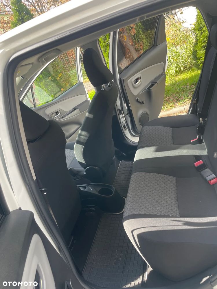 Toyota Yaris - 7