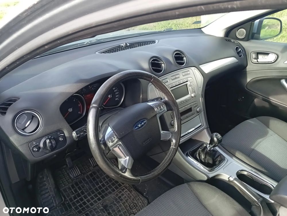 Ford Mondeo - 4