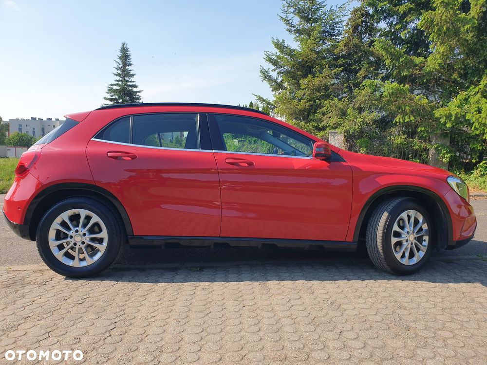Mercedes-Benz GLA 200 d - 7