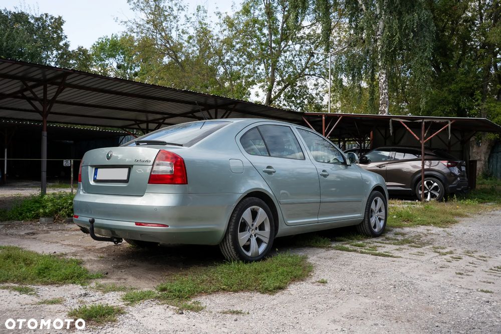 Skoda Octavia 2011 photo 3