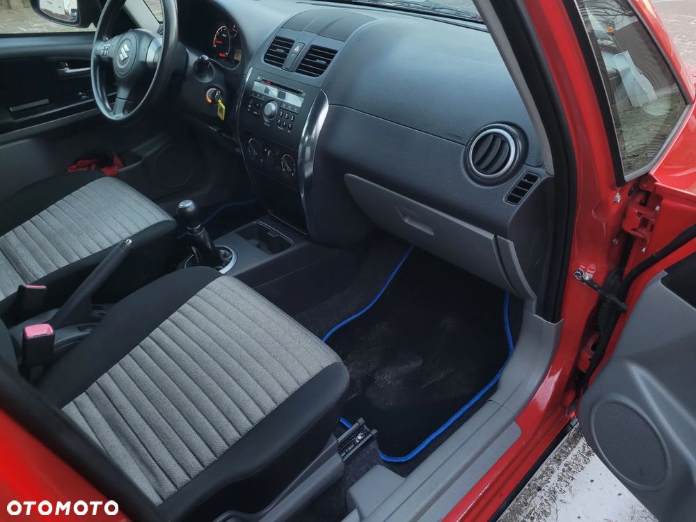 Suzuki SX4 - 8