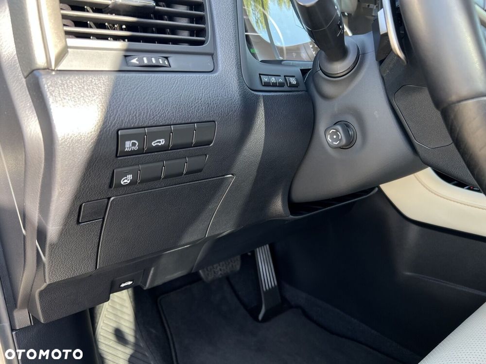 Lexus RX 450h F-Impression - 12