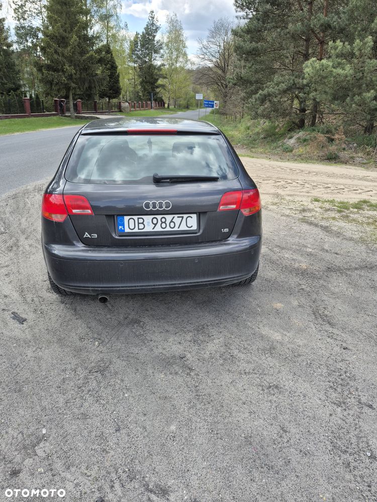 Audi A3 Sportback 1.6 FSI Ambiente - 3