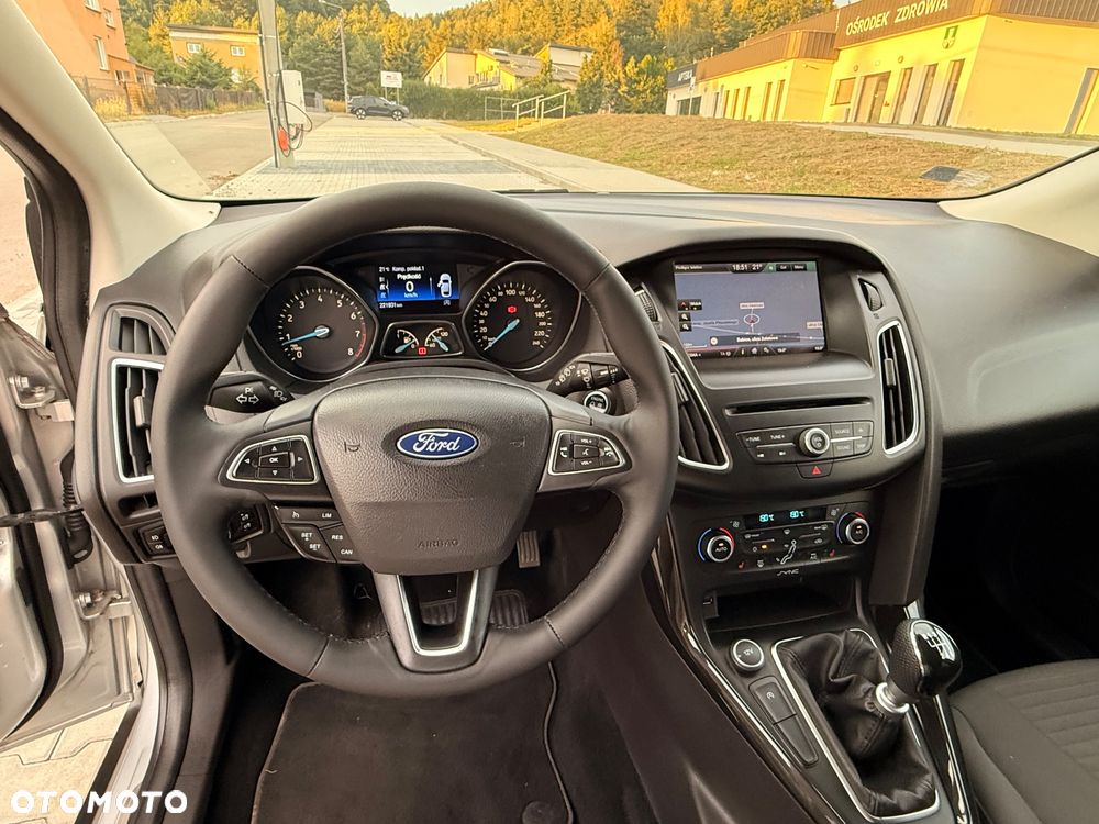 Ford Focus 1.5 EcoBoost Titanium ASS - 26
