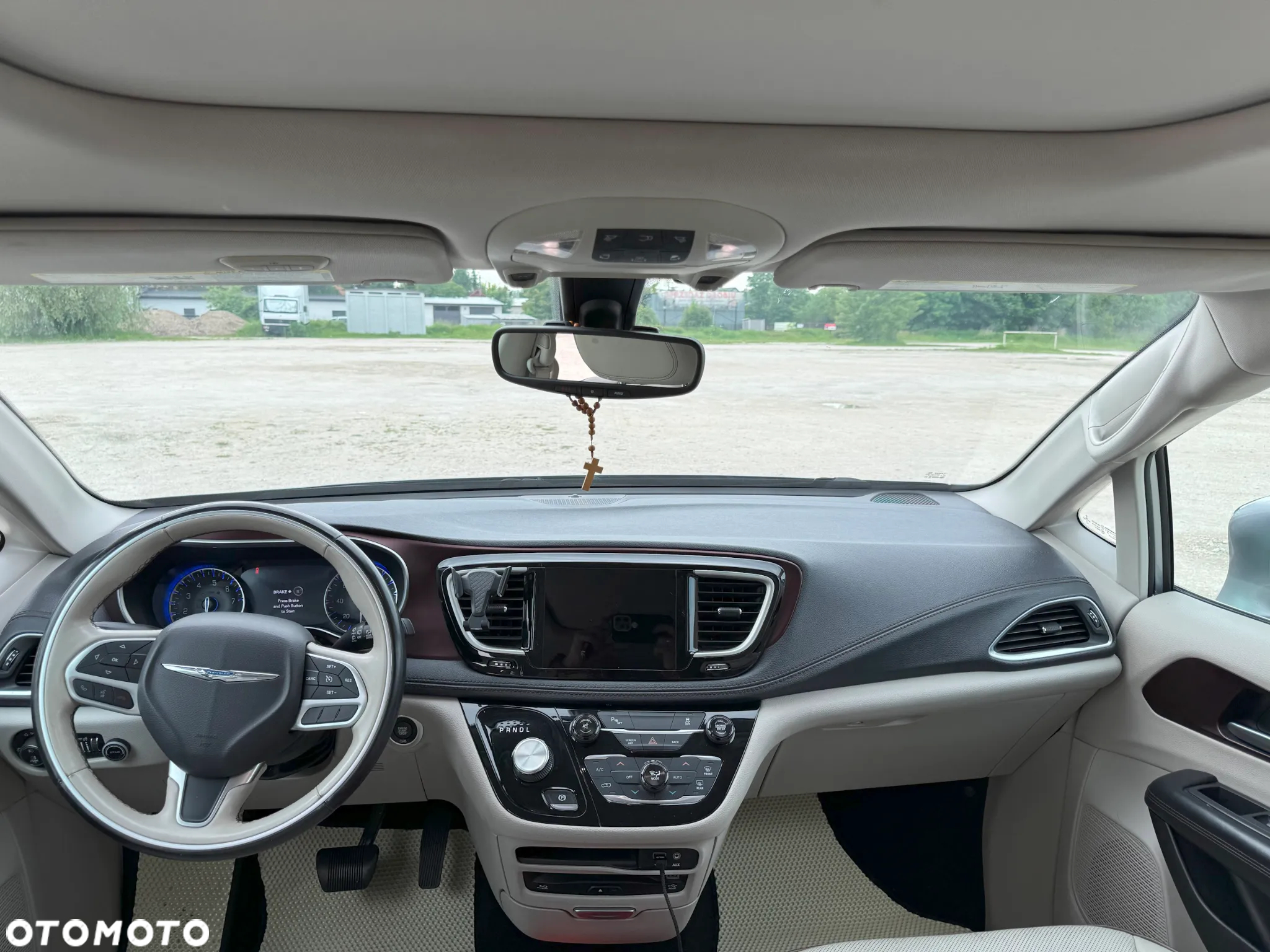 Chrysler Pacifica - 20