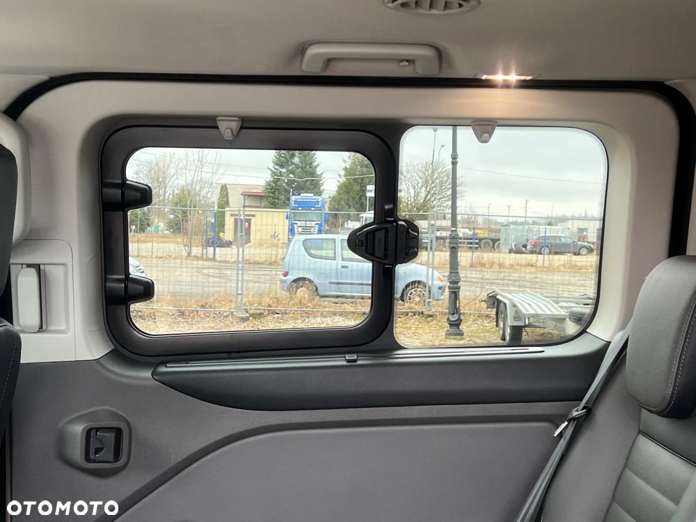 Ford Tourneo Custom 320 L1H1 VA Autm Titanium X - 31