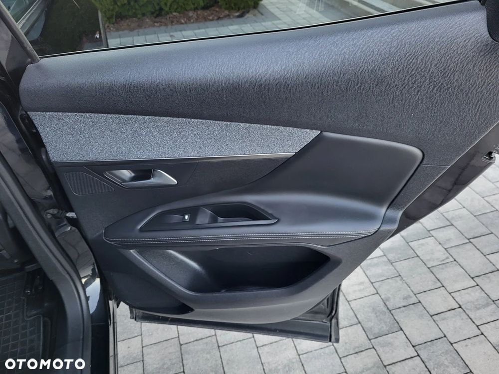 Peugeot 3008 BlueHDi 130 Stop & Start EAT8 Allure - 20