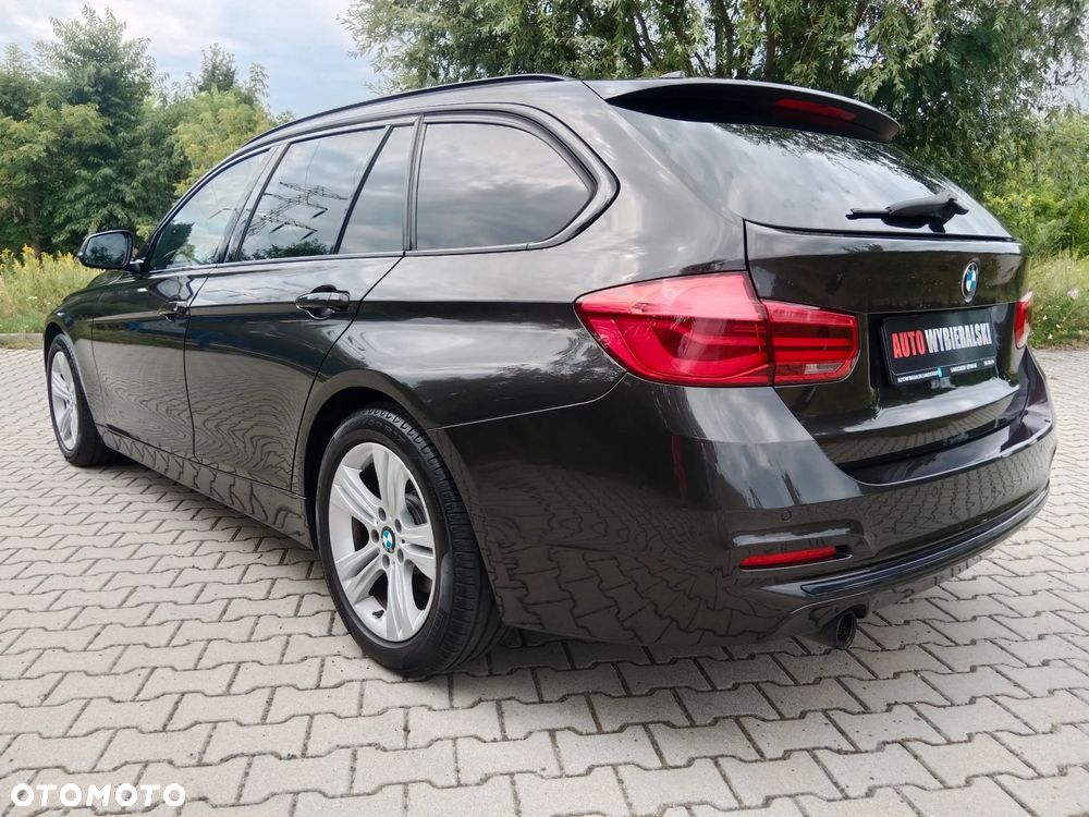 BMW Seria 3 318d Sport Line - 4
