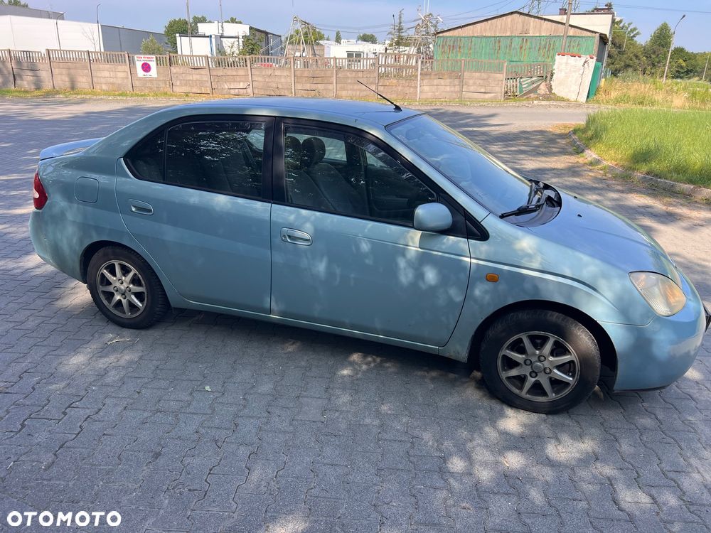 Toyota Prius - 6