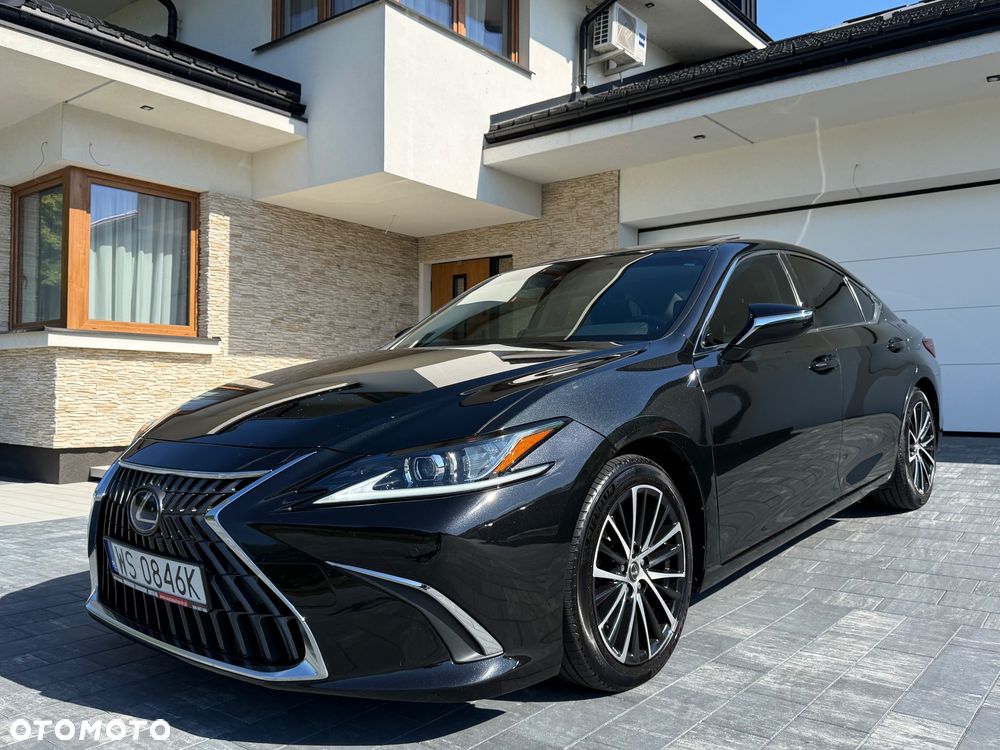 Lexus ES - 4