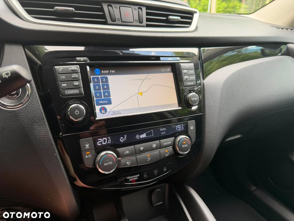Nissan Qashqai 1.2 DIG-T N-Vision - 24
