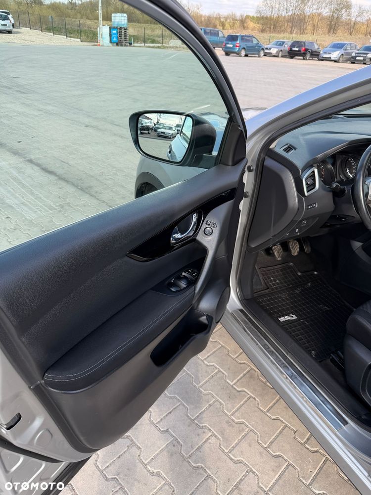 Nissan Qashqai 1.6 DIG-T N-Vision - 19