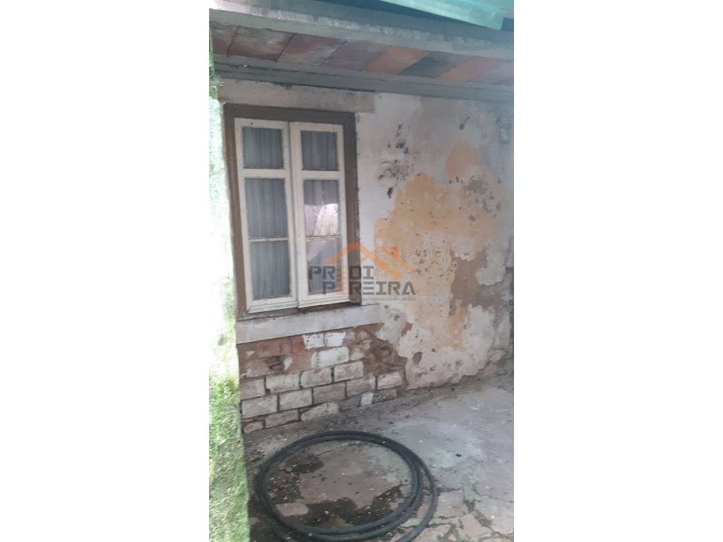Moradia T3 para reabilitar, situada numa localização privilegiada, ... - Grande imagem: 5/12