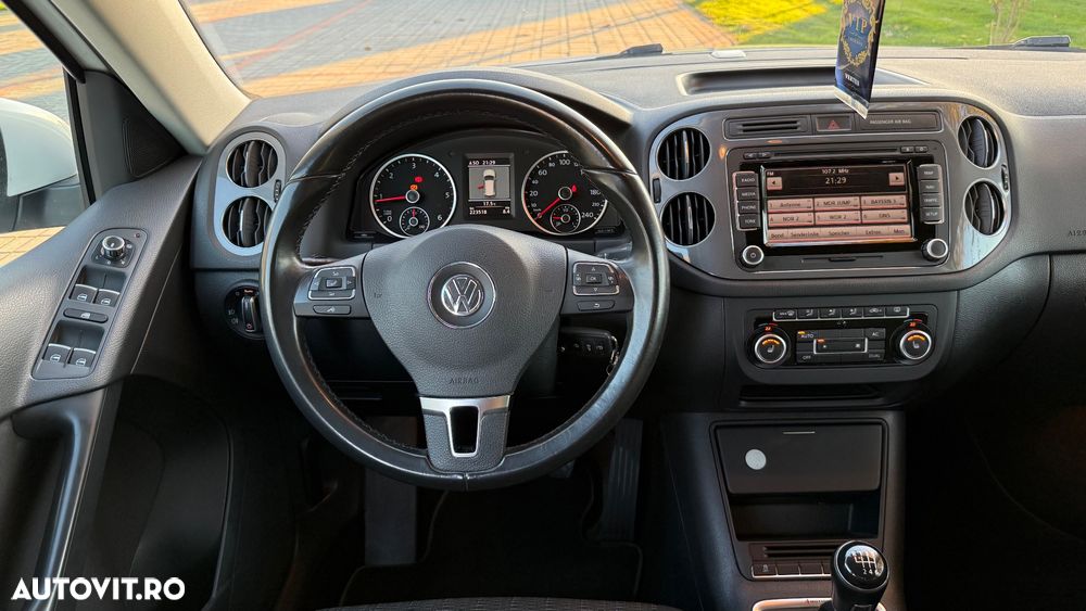 Volkswagen Tiguan 2.0 TDI DPF 4Motion Track & Field - 6