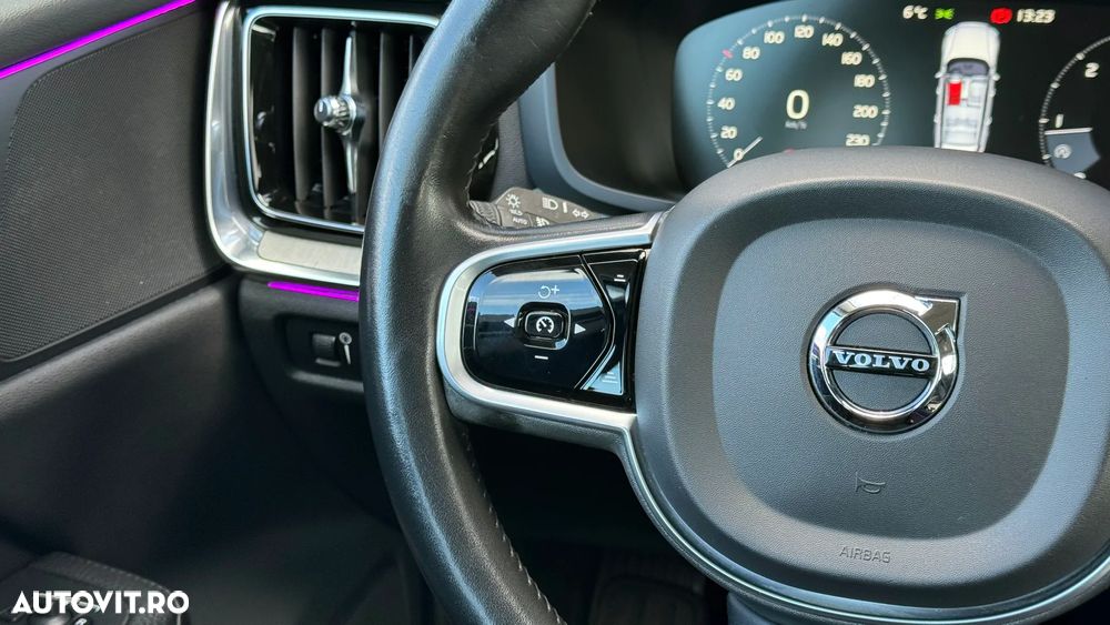 Volvo V60 D4 AWD Geartronic Momentum Pro - 15